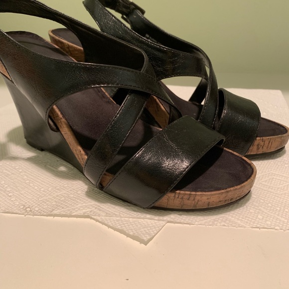 Sandals - Picture 2 of 5